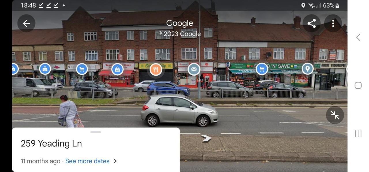 Ritzs Place Northolt  Esterno foto